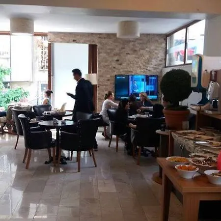 Hotel apartamentowy Cihangir Ceylan